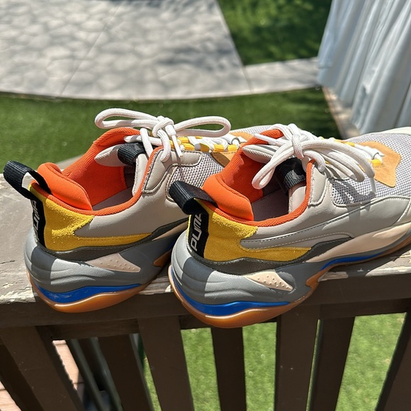 Puma - Picture 3 of 3